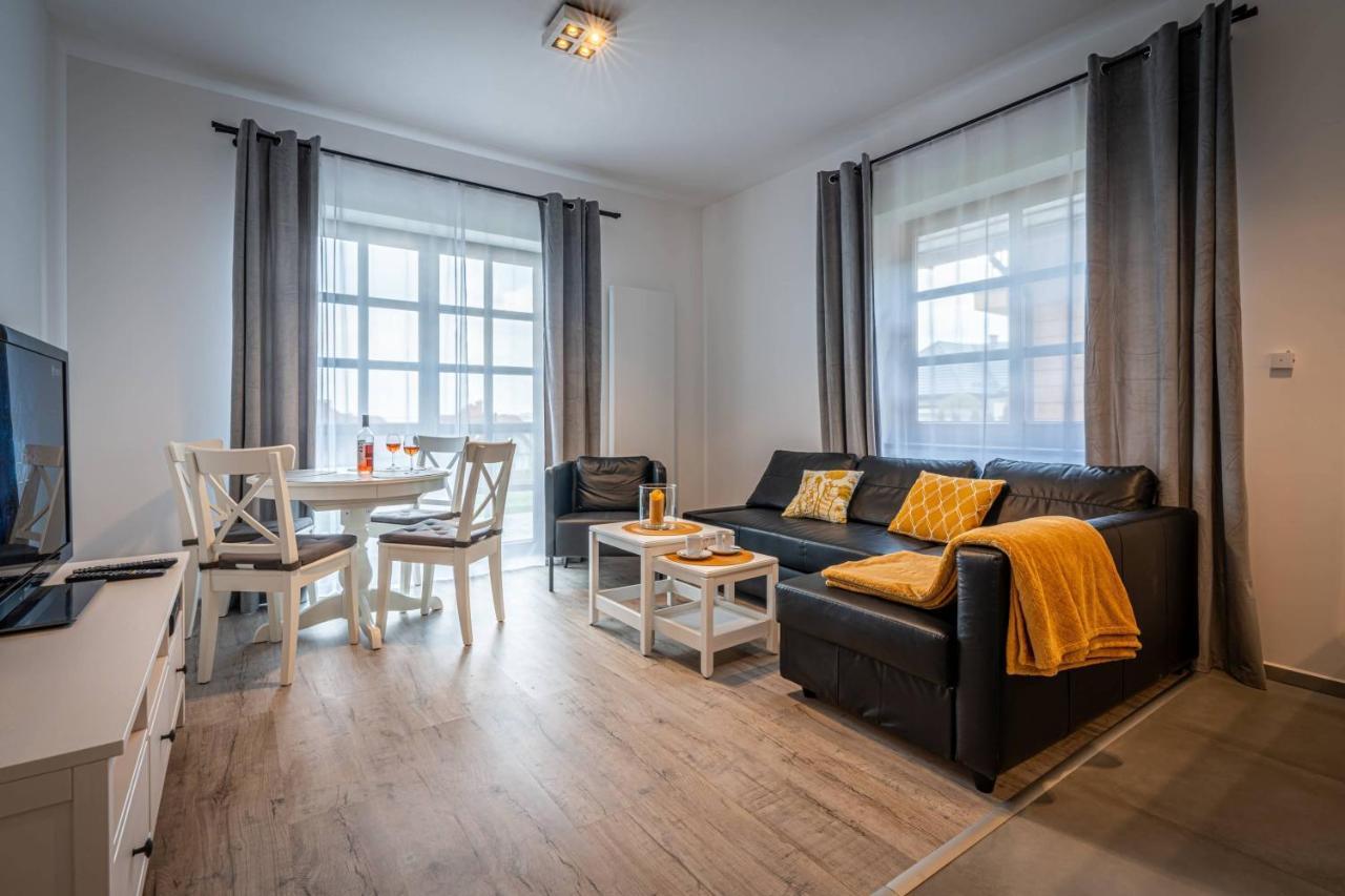 Apartamenty Ustronne Lisciasta Eksteriør bilde